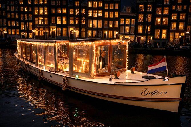 Amsterdam: 2-Hour Canal Cruise incl. Drinks & Dutch Snacks - The money-and-power story: Munt Tower and the Gulden
