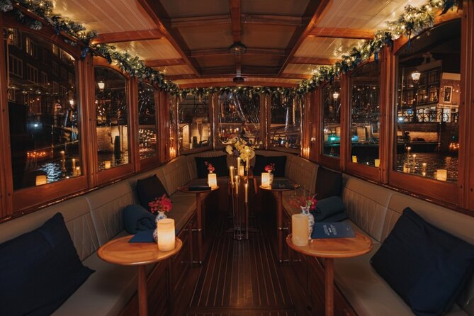 Amsterdam: 2-Hour Canal Cruise incl. Drinks & Dutch Snacks - Churches, bridges, and the more playful side of Amsterdam
