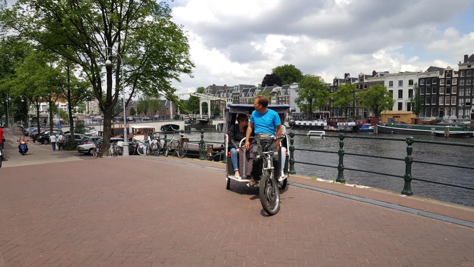 Amsterdam: 2-Hour Sightseeing Tour by Rickshaw - Who this Amsterdam bike-taxi tour fits best