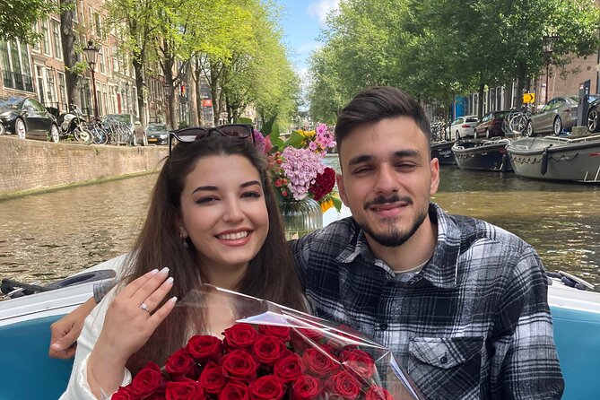 Amsterdam 90-min Private Canal Cruise with Live Guide and Drinks - Herengracht’s Golden Bend and the Seven Bridges Photo Stops