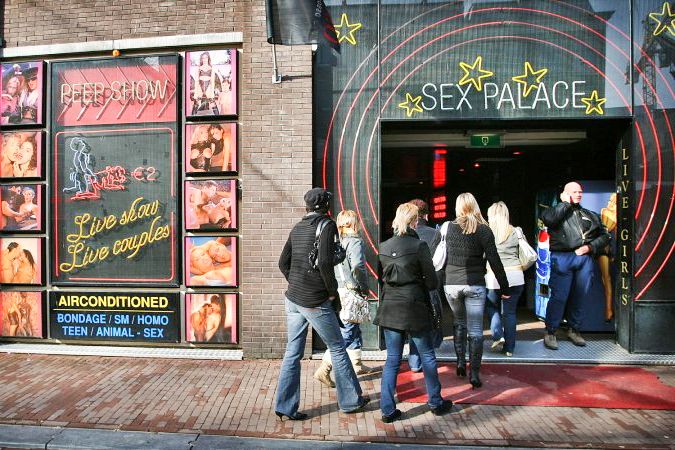 Amsterdam: After Dark Red Light District Tour - Price and Timing: Is $57 Worth 1.5 Hours?