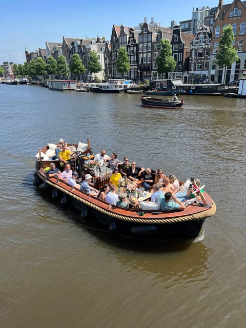 Amsterdam: Boat Tour with Optional Unlimited Drinks - Who Should Book This 18+ Canal Cruise