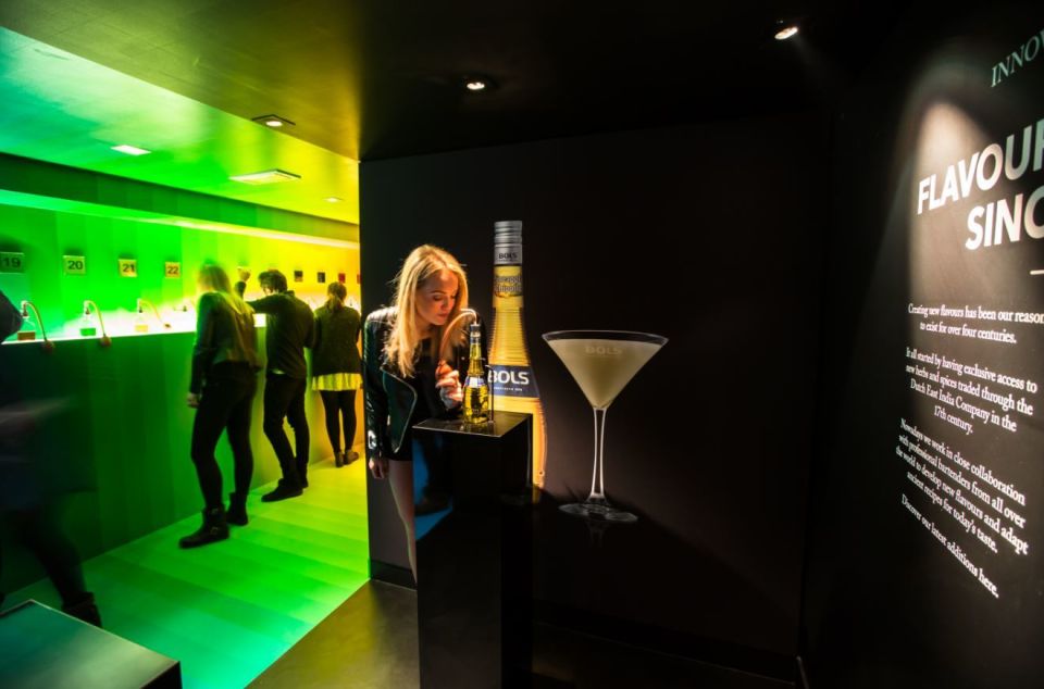 Amsterdam: Bols Cocktail Experience and Cocktail Workshop - Mirror Bar: your included cocktail and the art of ordering smart