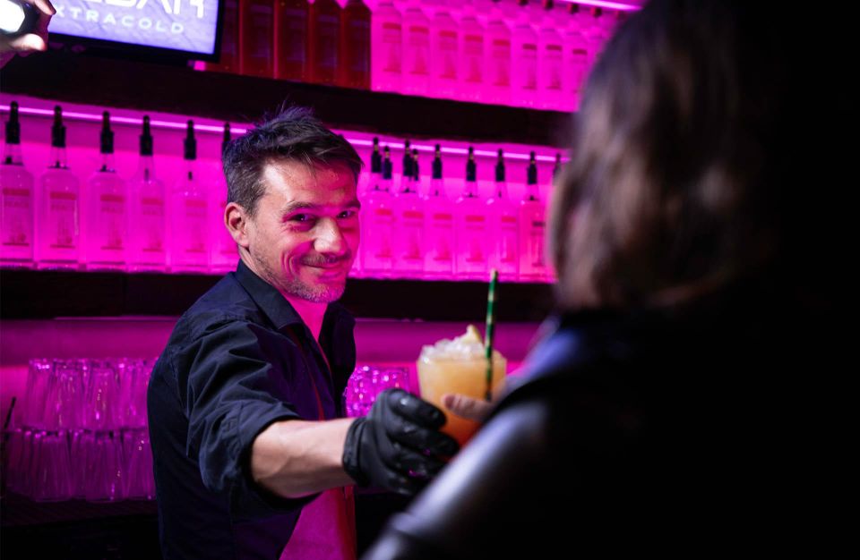 Amsterdam: Canal Cruise and Entrance to Xtracold Icebar - What to Wear, How to Stay Comfortable, and Photo Tips That Actually Help
