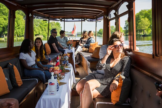 Amsterdam Canal Cruise with Cheese and Wine - Cheese and wine: what’s included, and how to avoid mismatch disappointment