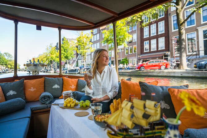 Amsterdam Canal Cruise with Cheese and Wine - Who should book this cheese and wine canal cruise (and who should think twice)