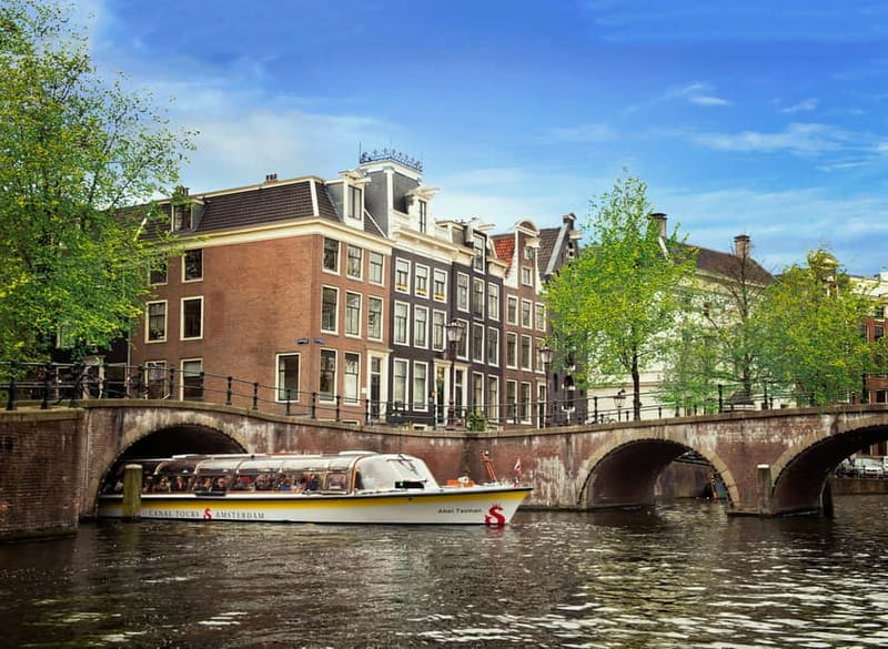 Amsterdam: City Centre Canal Cruise & Free Flower Cocktail - Price and Value at About $19
