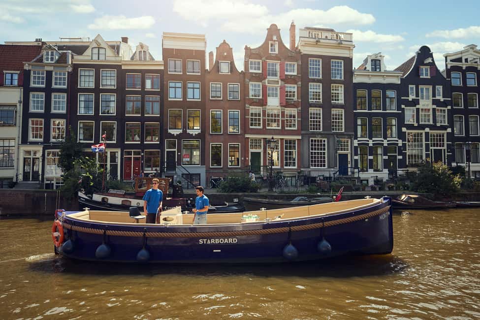 Amsterdam: Cozy Evening Canal Cruise With Open Bar Option - Who this cruise is best for