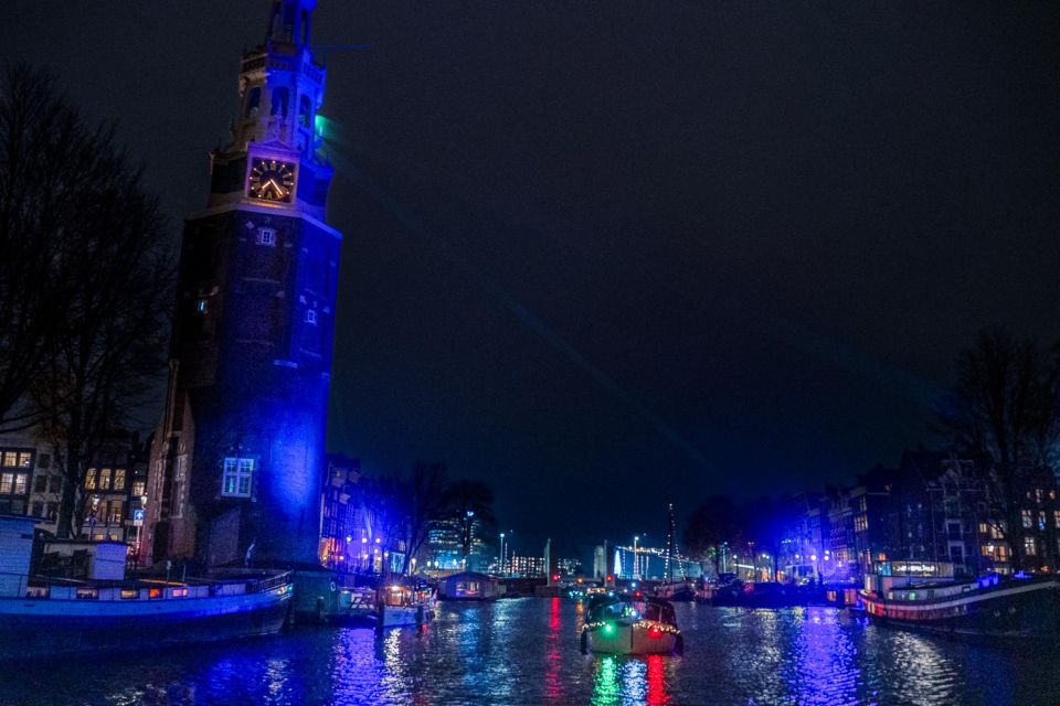 Amsterdam: Cozy Evening Canal Cruise With Open Bar Option - Quick practical tips so you enjoy every minute