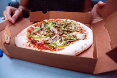 Amsterdam: Evening Pizza Cruise Along the Canals - Meeting at Stromma Damrak Pier 5: A Small Location Tip That Saves Time