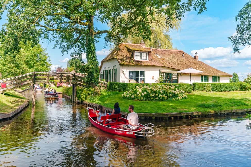 Amsterdam: Giethoorn Day Trip with Boat Tour - The Afsluitdijk stop that explains the Netherlands’ water mindset