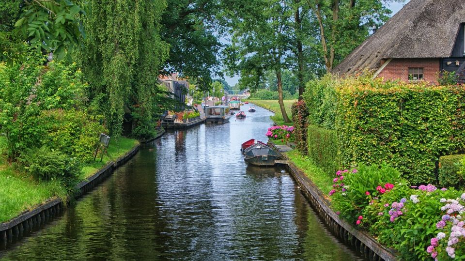 Amsterdam: Giethoorn Tour with Canal Cruise and Windmills - The bottom line: should you book it?