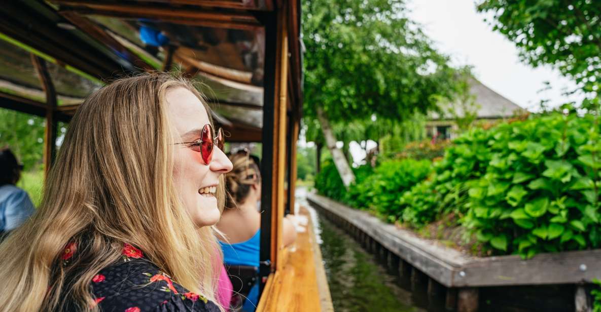 Amsterdam: Giethoorn, Volendam, and Zaanse Schans Tour - Giethoorn canal cruise: the calm hour people remember