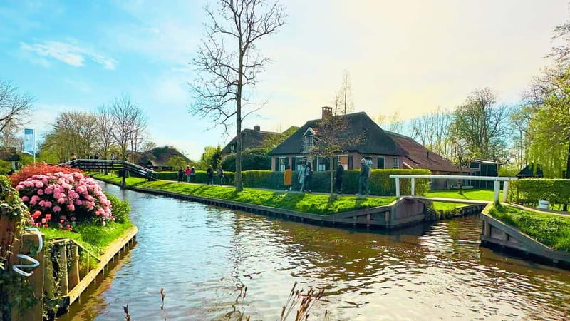 Amsterdam: Giethoorn & Zaanse Schans Small Group Day Trip - Cheese Farm Time: 20+ Tastes and the Stories Behind Them