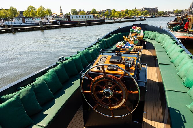 Amsterdam: Guided Open Boat Canal Cruise Unlimited Drinks Option - Key things I’d look for before you board
