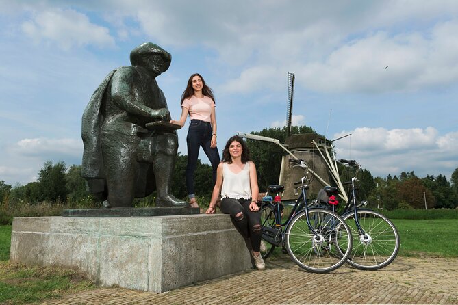 Amsterdam Highlights Bike Tour - Guided in EN/ES/DE/NL - The information quality: history that connects, not lectures you forget
