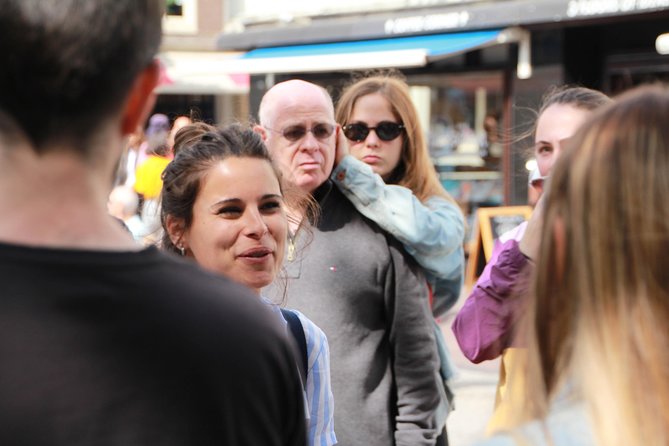 Amsterdam Highlights Small-Group Walking Tour - Optional 1-Hour Canal Cruise: Why the Upgrade Often Feels Worth It