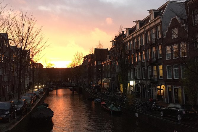 Amsterdam Highlights Walking Tour: Small Group Experience - Nieuwmarkt and the Jewish district link: more than a stop, a thread of migration