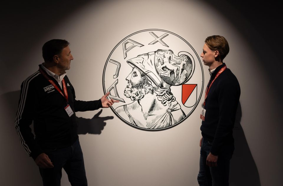 Amsterdam: Johan Cruijff ArenA Tour with Optional Guide - Walking route from Main Entrance E: what the first part feels like