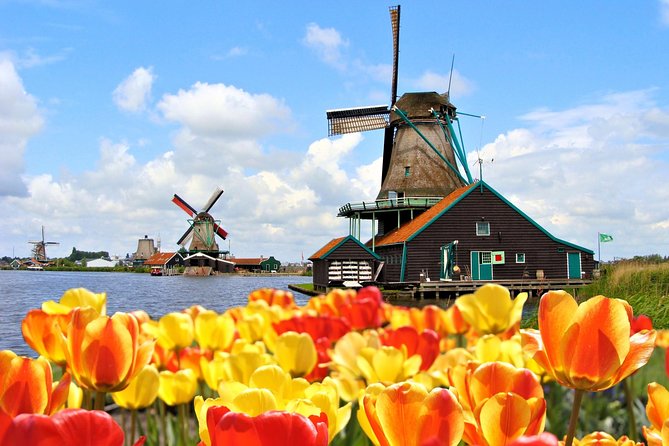Amsterdam: Keukenhof and Zaanse Schans Windmills Guided Day Trip - Timing, Group Size, and Comfort: What You’ll Feel on the Day
