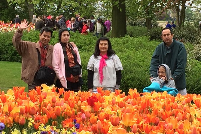 Amsterdam: Keukenhof Tulip Gardens and Giethoorn with Boat Tour - The One-Day Pitch: Why Keukenhof and Giethoorn Work Together