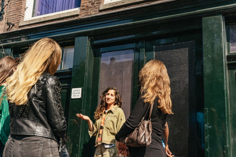 Amsterdam: Life of Anne Frank and World War II Walking Tour - Dutch Resistance: the network behind the hiding places