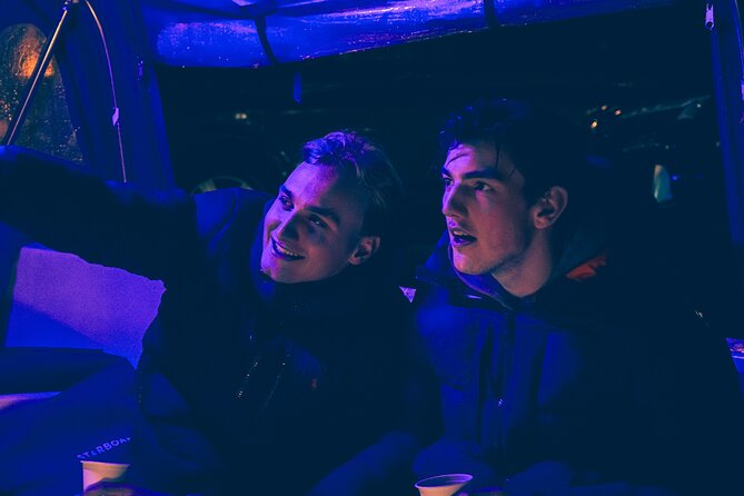 Amsterdam: Light Festival Cruise with Unlimited Drinks Option - Unlimited drinks, blankets, and staying warm without ruining the photos