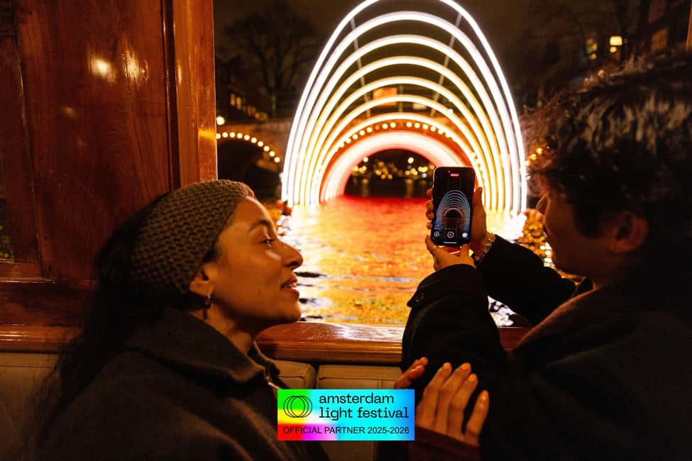 Amsterdam: Light Festival Heated Cruise with Drinks & Snacks - The boat setup: cozy warmth, drinks, and how the winter experience changes