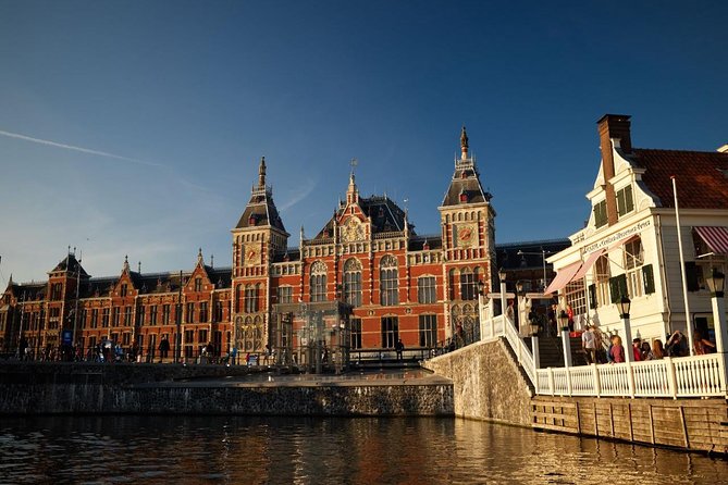 Amsterdam Light Festival: Saloon Boat Cruise + Hot Drinks & Bite - Price and value: why $26.54 can work (and when it won’t)