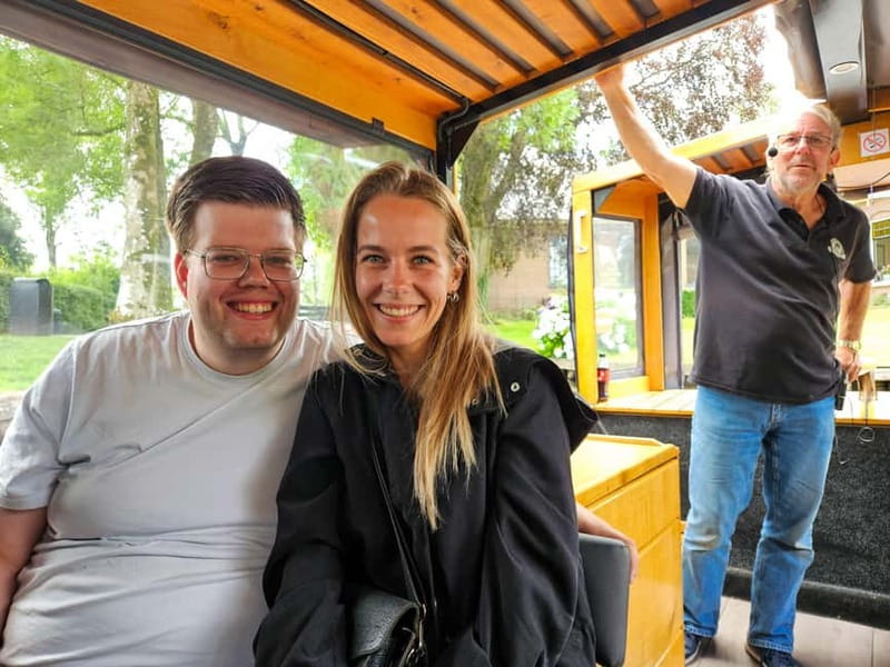 Amsterdam: Live GuideD Giethoorn Boat Tour & Cheese Platter - Practical Tips That Make the Day Easier