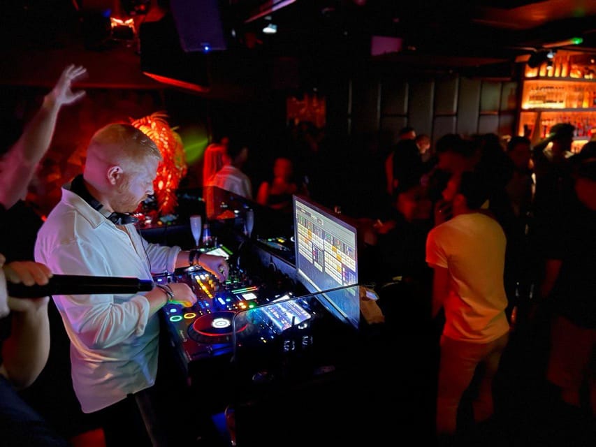 Amsterdam: Ludwig's Original Pub Crawl with VIP Club Entry - Practical tips to make your night smoother