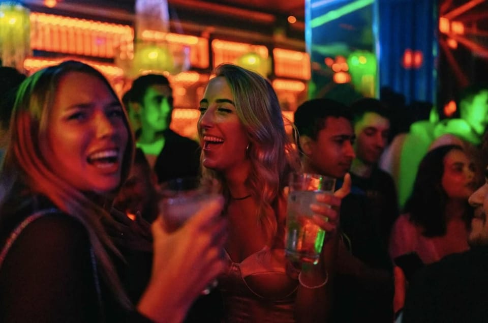 Amsterdam: Ludwig's Red Light Pub Crawl with VIP Club Entry - Key Highlights You’ll Feel Right Away