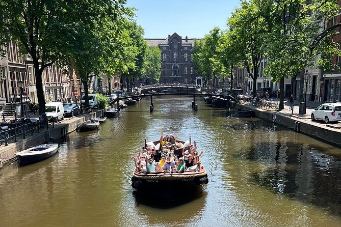 Amsterdam Luxury Boutique Boat tour with Unlimited Beer and Wine - Price and time: why this cruise can be good value