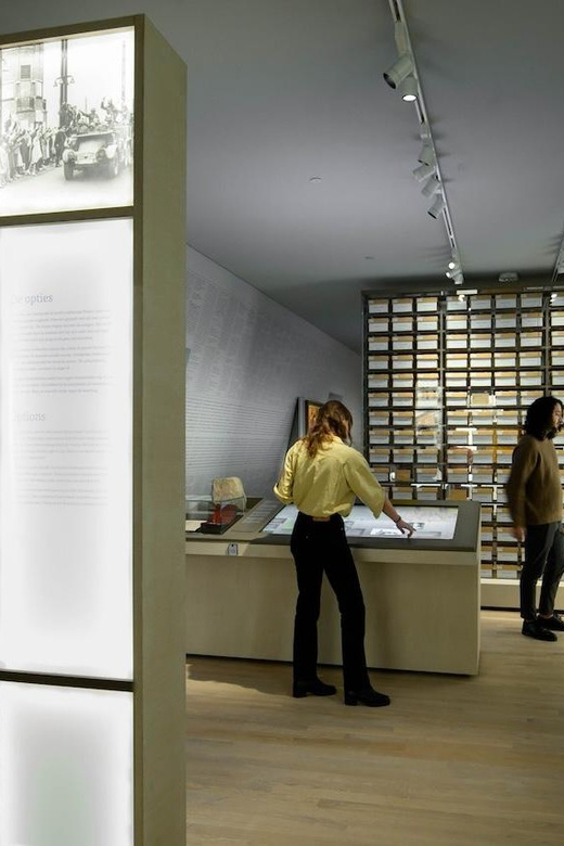 Amsterdam: National Holocaust Museum Entry Ticket - A practical note: reflective glass and viewing limits
