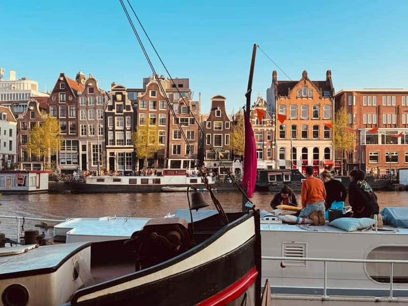 Amsterdam: Off the Beaten Path Bike Tour in French - Key things that make this tour worth your time