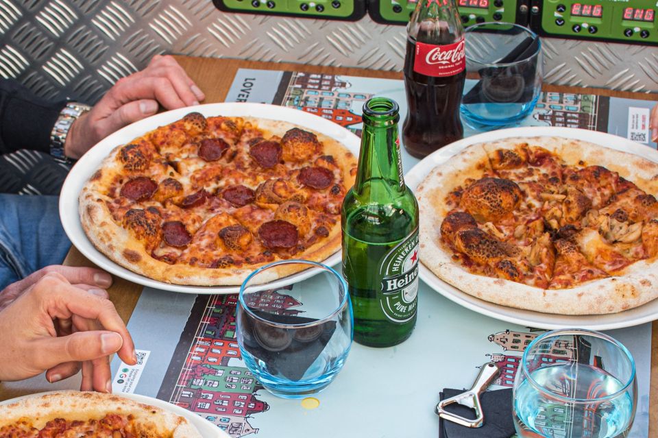 Amsterdam: Pizza Cruise with New York Pizza & Drinks - New York-Style Pizza Served Hot From the Kitchen