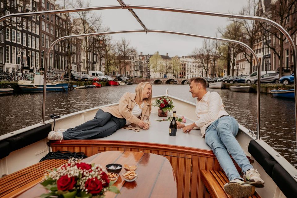 Amsterdam: Private Romantic Canal Cruise w. Prosecco/Snacks - The route from Keizersgracht to the Lovers Bridge area