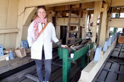 Amsterdam private tour to windmills, cheese farm and villages - Edam on a dike: the cheese break that actually fits the day