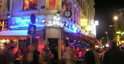 Amsterdam: Red Light District and Local Pub Tour - From Old Town and Chinatown into the story (the route that helps it click)