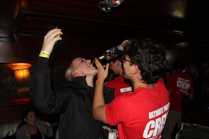 Amsterdam Red Light District Pub Crawl - The free shot rules: unlimited for 30 minutes, then keep it steady