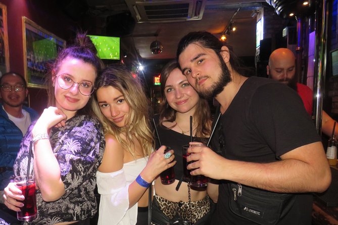 Amsterdam Red Light District Pub Crawl - How the hosts keep you on track without walking through the streets