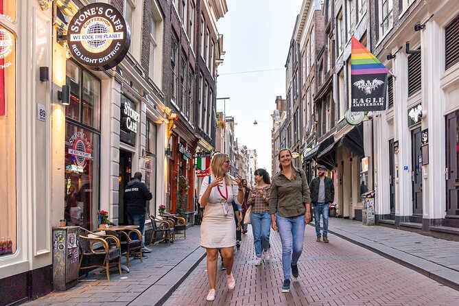 Amsterdam Red Light District Walking Tour in EN/DE/IT/ES - Amsterdam Centraal and the window-renting system explained plainly