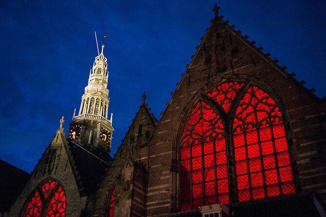 Amsterdam Red Light District Walking Tour in EN/DE/IT/ES - Oudezijds Voorburgwal and the optional 1970s-era peepshow