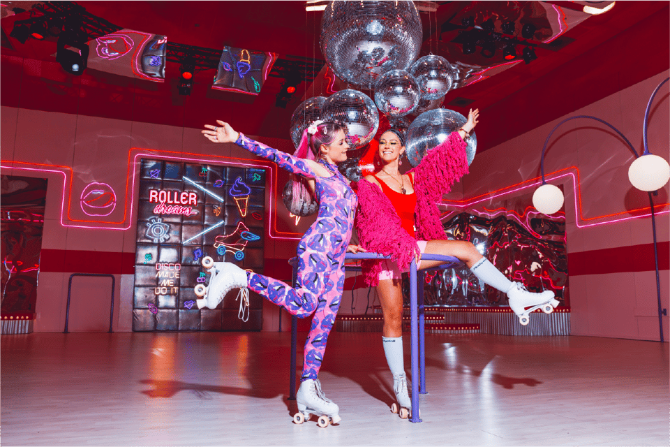 Amsterdam: Roller Dreams & Amsterdam Nightlife Experience - Drink perks that can save real money (Hard Rock, shots, and casino)
