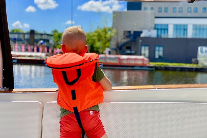 Amsterdam Small-Group Canal Cruise Including Snacks and Drinks - Price, timing, and what to pack for a 2-hour cruise