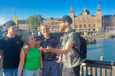 Amsterdam: Small-group Guided Walking Tour (French/English) - Anne Frank House area and Westerkerk: history with human gravity