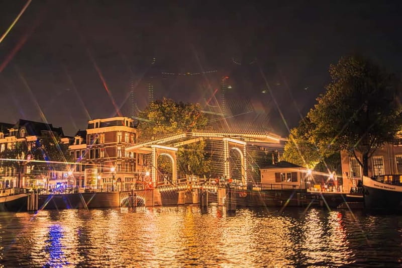 Amsterdam: The Bulldog Boat Smoke and Booze Cruise - Who this 18+ smoke and booze cruise is best for