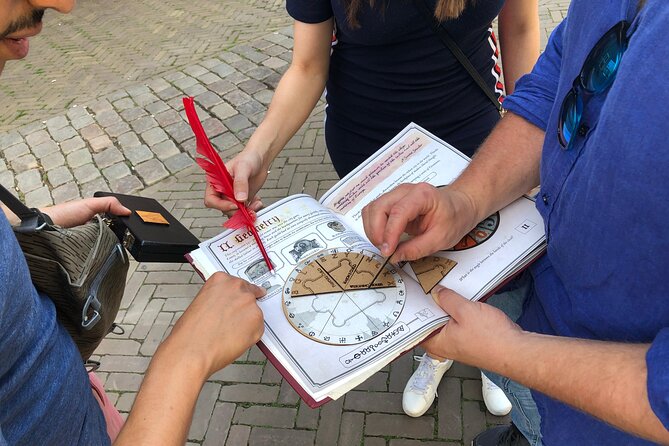 Amsterdam Treasure Hunt: The Mystery of a Secret Sender - Language options and self-paced timing