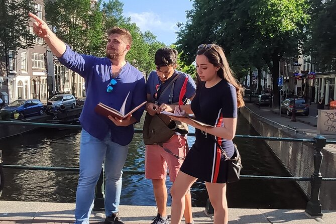 Amsterdam Treasure Hunt: The Mystery of a Secret Sender - Where you start: the Zwanenburgwal meeting point and the 3km walk