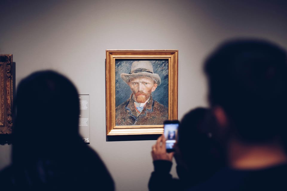 Amsterdam Van Gogh Museum Guided Tour with Tickets Included - Meeting your guide outside the Museumshop (white umbrella included)